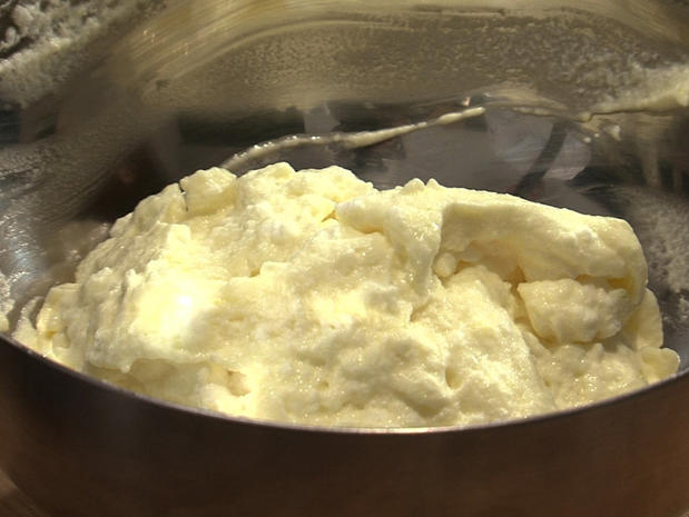 Incorporer des blancs en neige dans une crème pâtissière